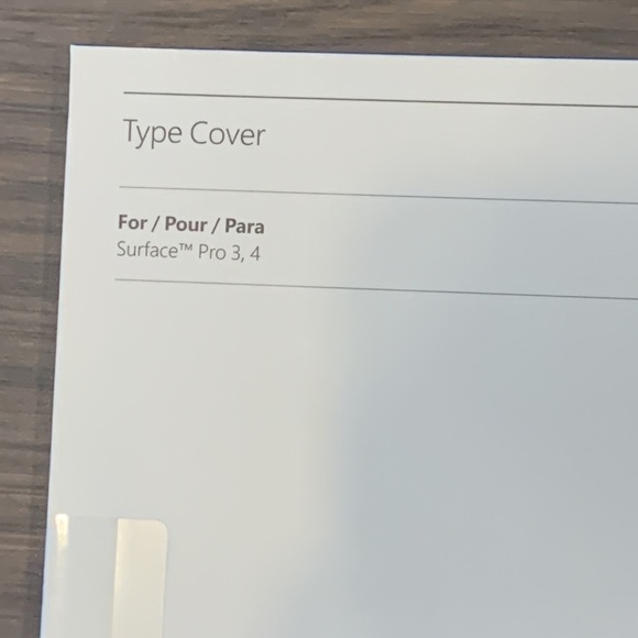 New Microsoft Surface Pro 4 Type Cover French/English Edition - Navy - Picture 3 of 5